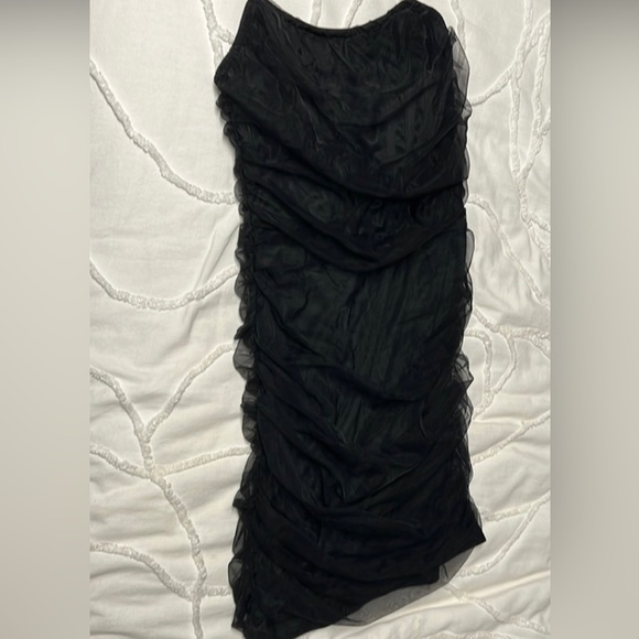 NWT PRETTY LITTLE THING DRESS - Picture 1 of 1